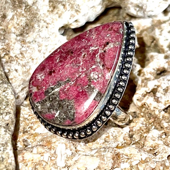 “Serenity Stone” Pink Thulite Ring Size 7 1/2 - Picture 8 of 9